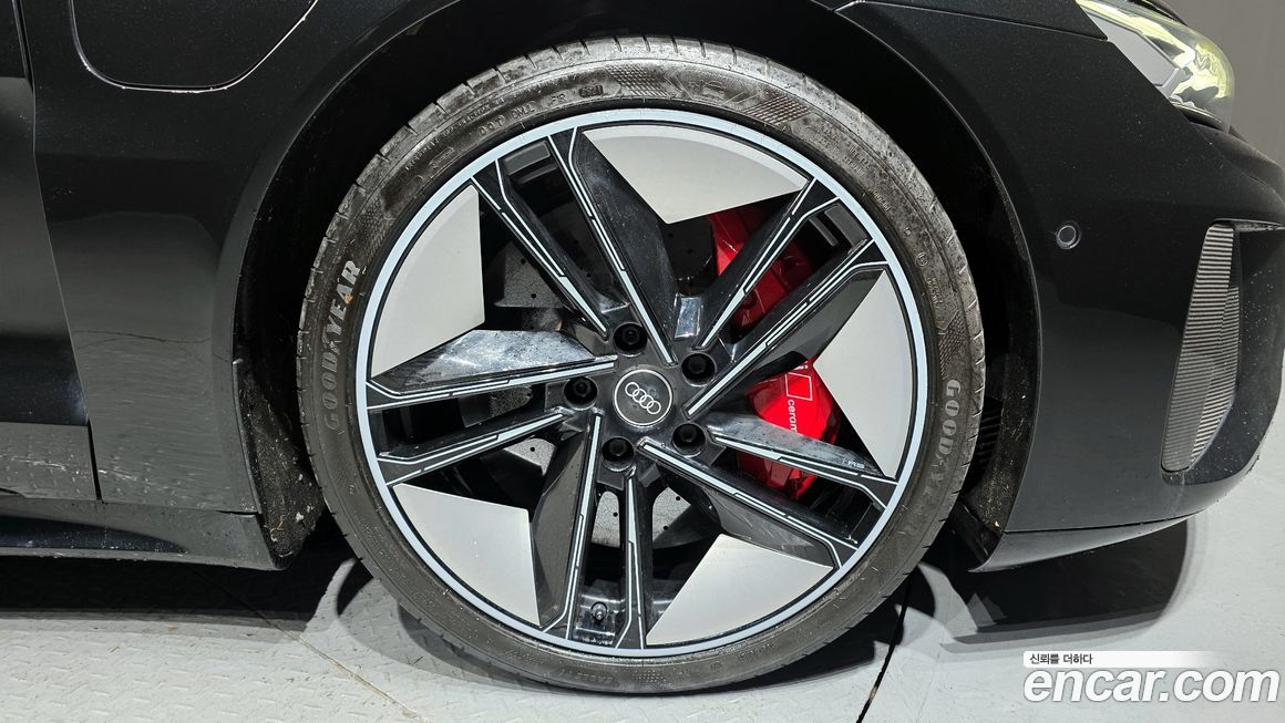 Audi RS e-tron GT 2022