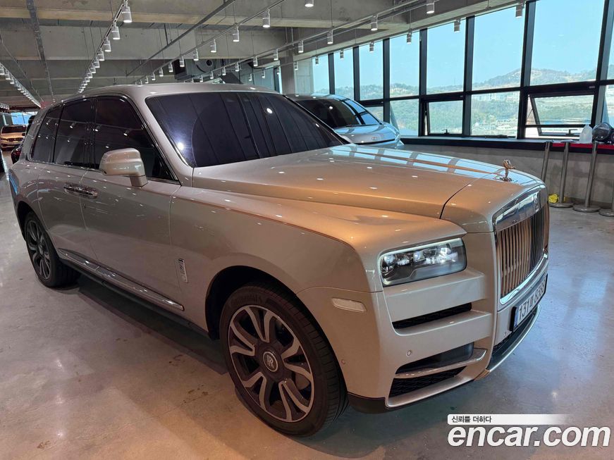 Rolls-Royce Cullinan 2021