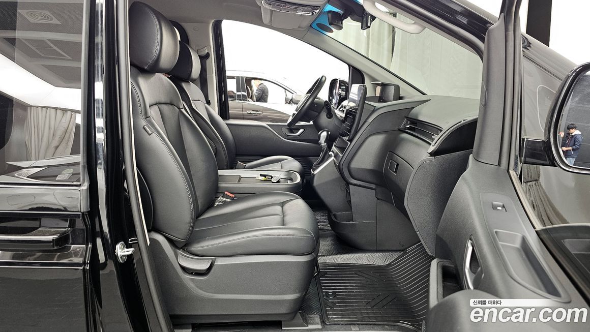 Hyundai Staria 2022