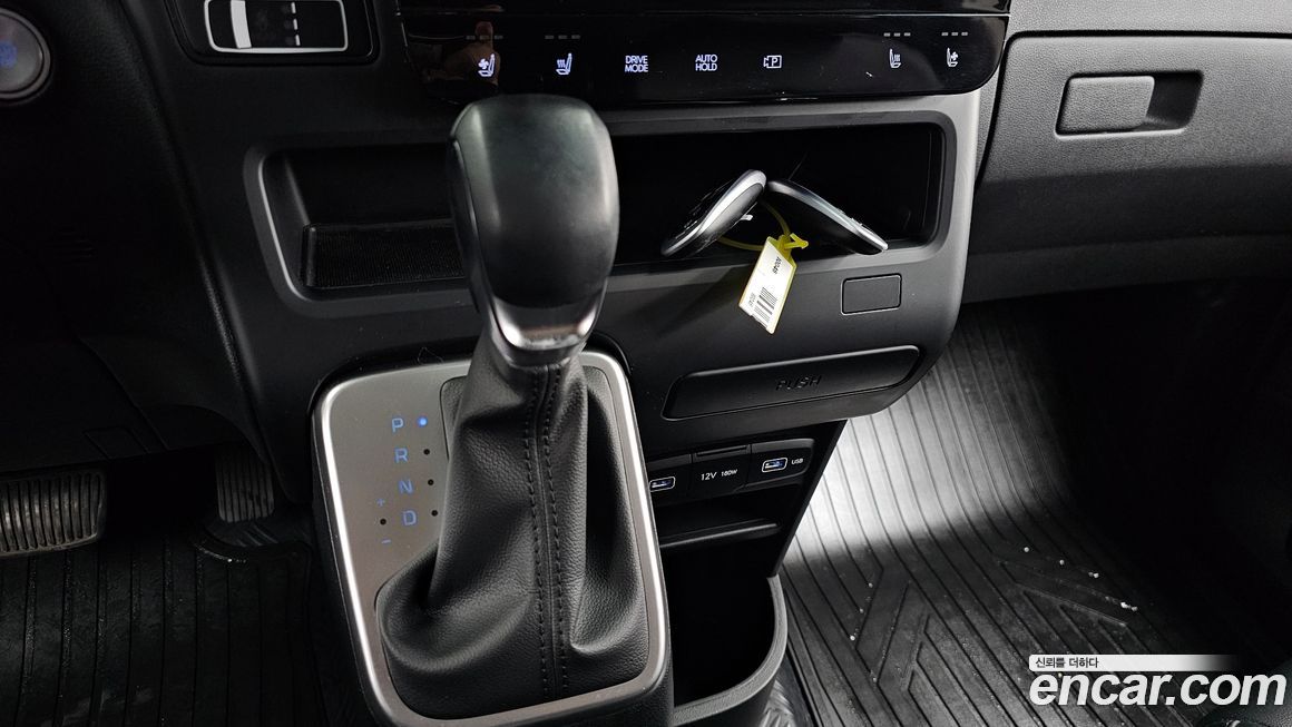 Hyundai Staria 2022