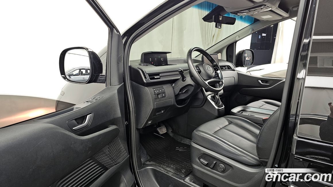Hyundai Staria 2022