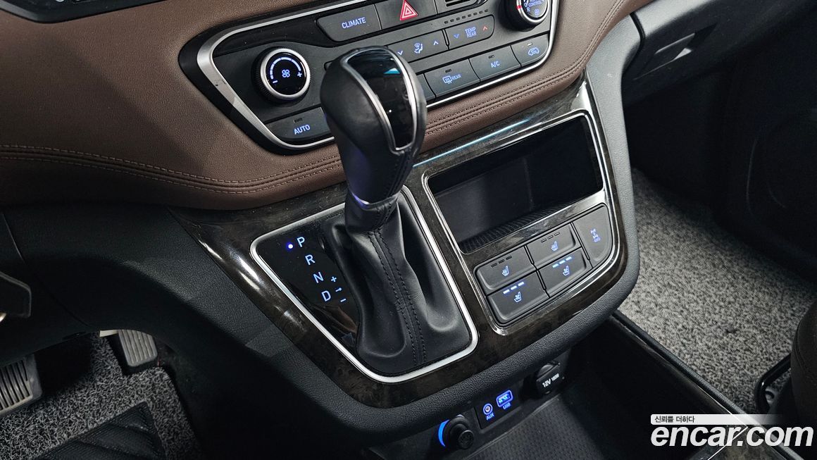 Hyundai Starex 2021
