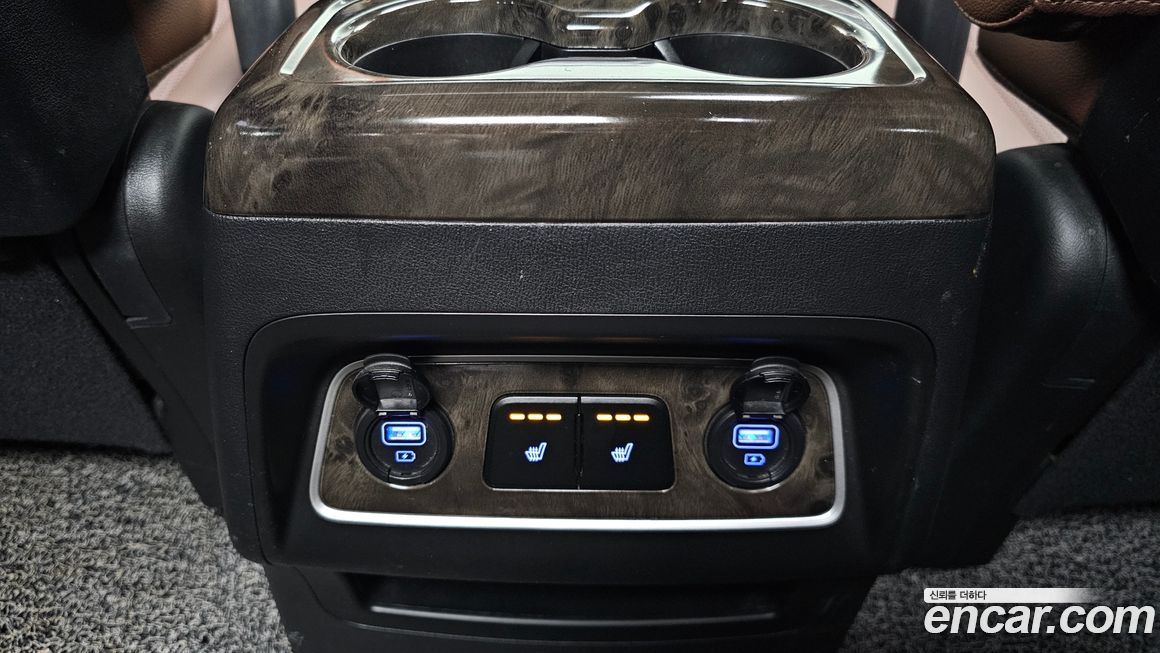 Hyundai Starex 2021