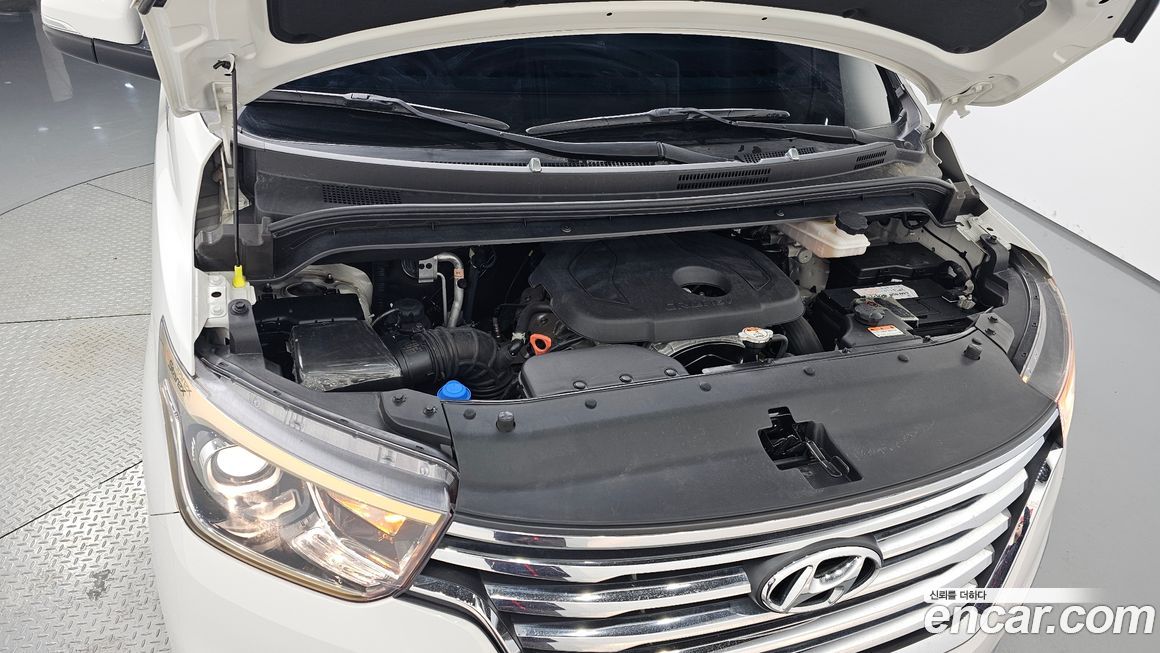 Hyundai Starex 2021