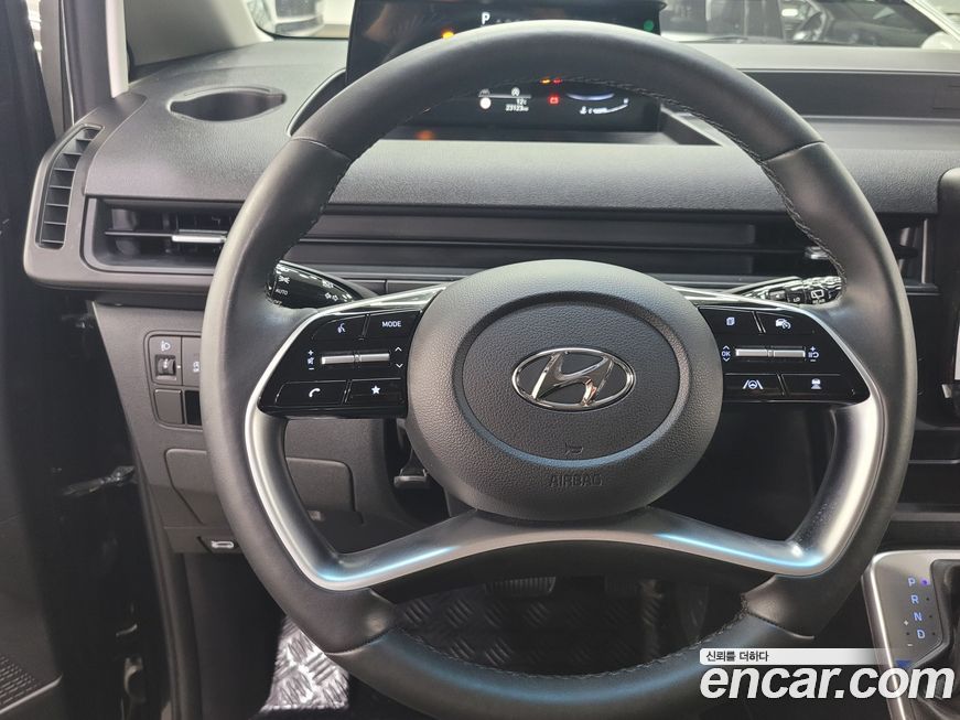 Hyundai Staria 2024