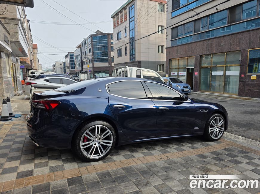 Maserati Ghibli 2019