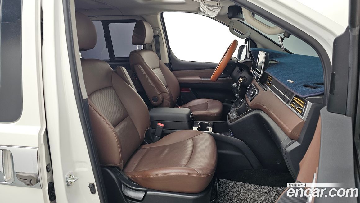 Hyundai Starex 2021