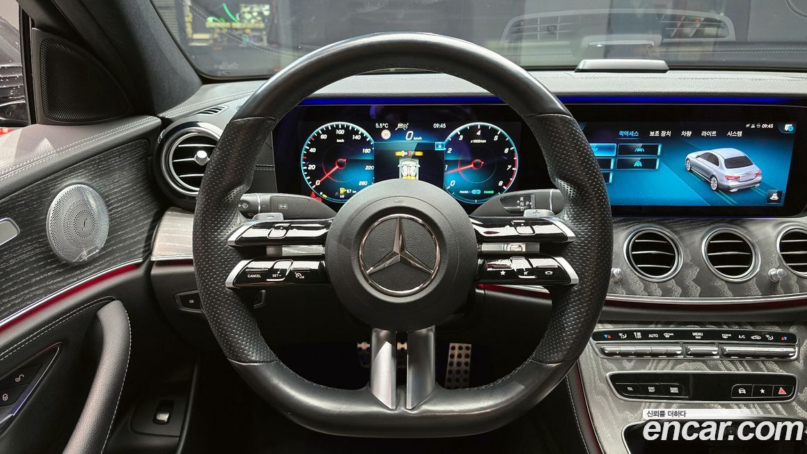 Mercedes-Benz E-Class 2021