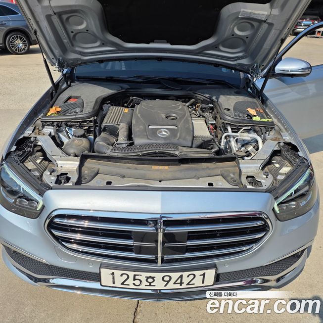 Mercedes-Benz E-Class 2022