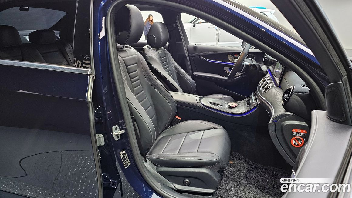 Mercedes-Benz E-Class 2021