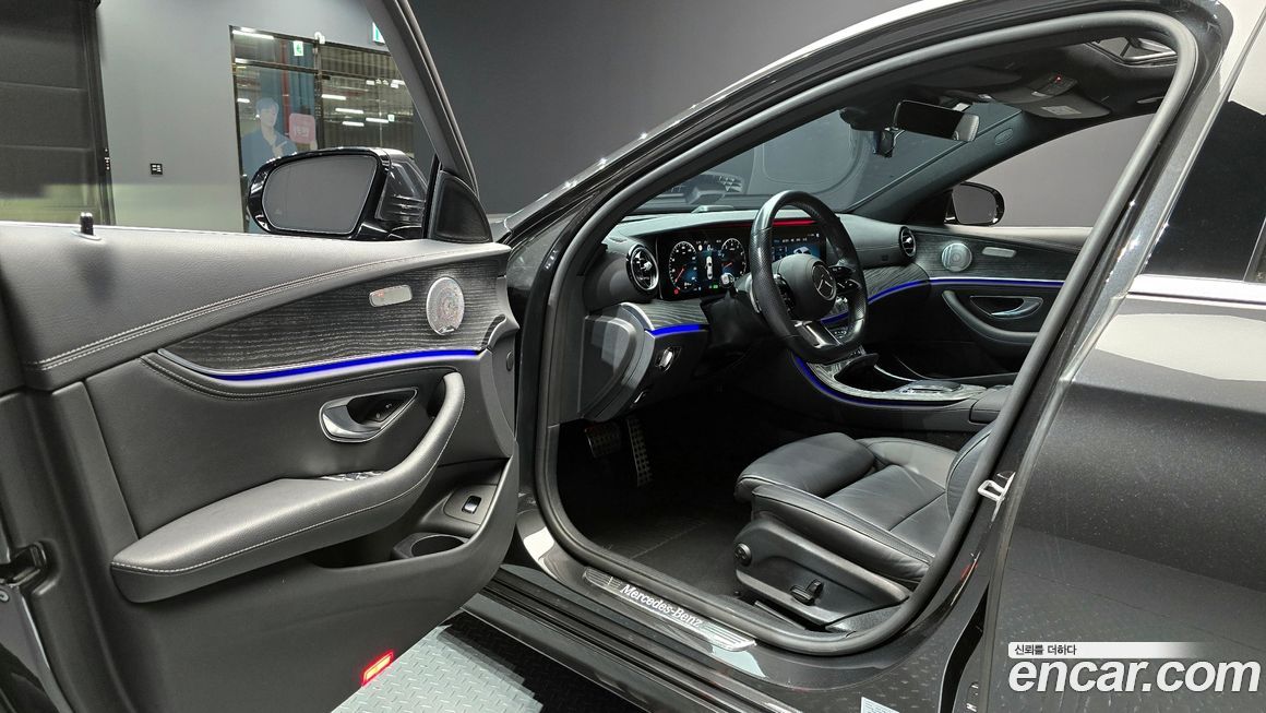 Mercedes-Benz E-Class 2021