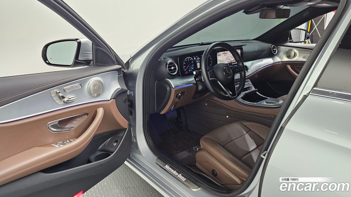 Mercedes-Benz E-Class 2021