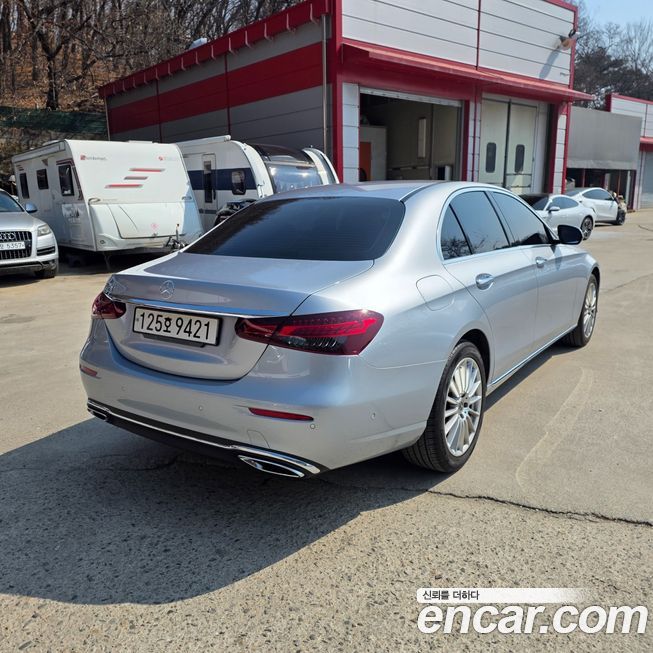 Mercedes-Benz E-Class 2022