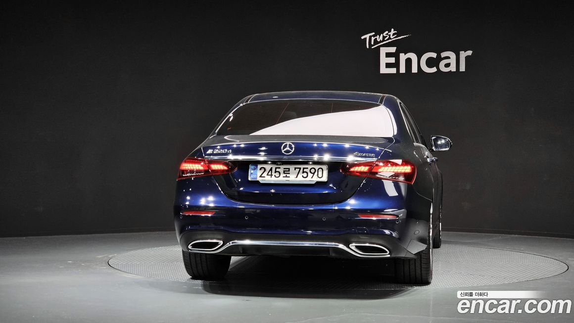 Mercedes-Benz E-Class 2021