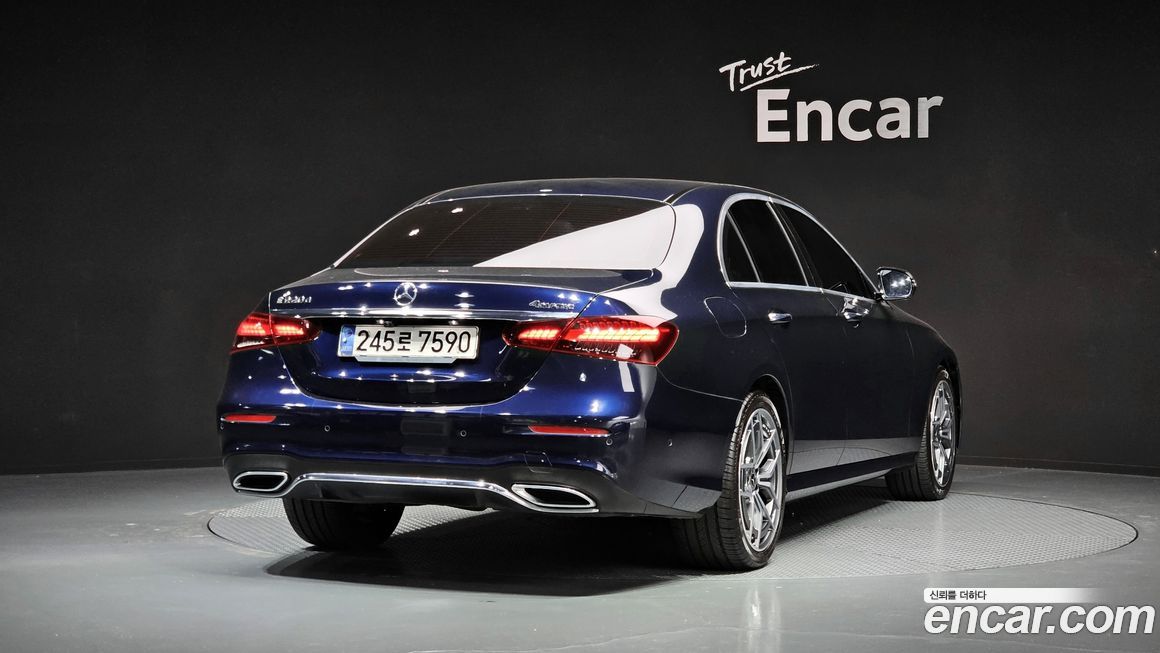 Mercedes-Benz E-Class 2021