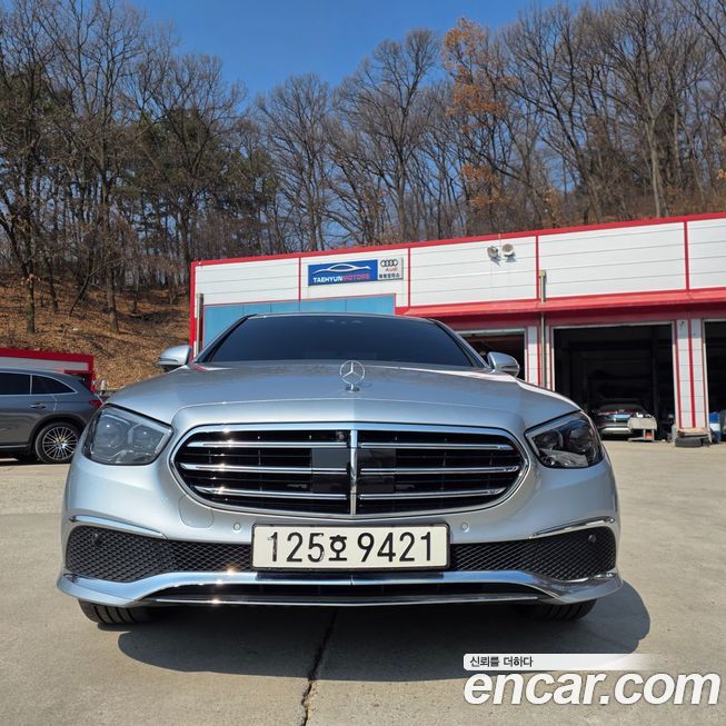 Mercedes-Benz E-Class 2022