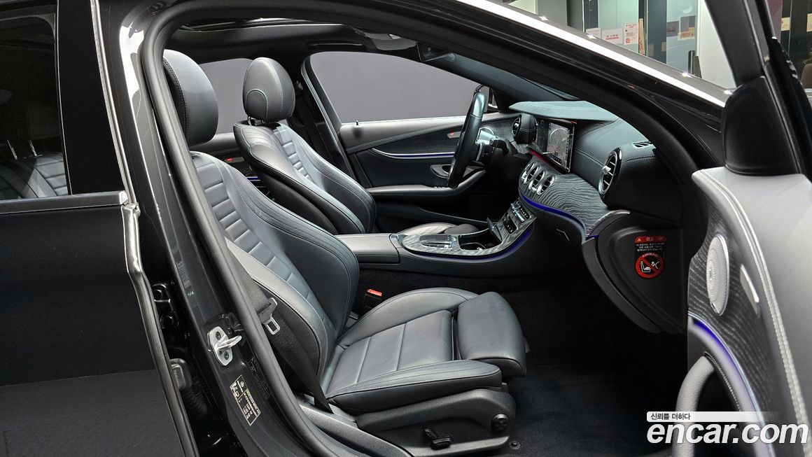 Mercedes-Benz E-Class 2021