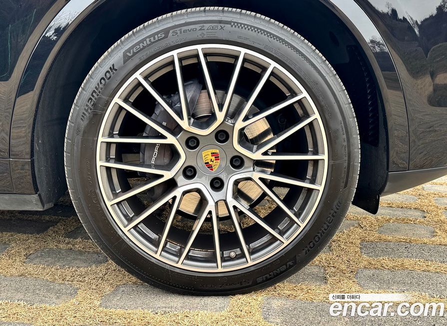 Porsche Cayenne 2021