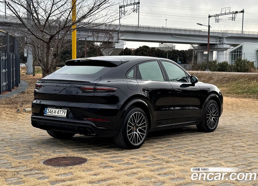 Porsche Cayenne 2021