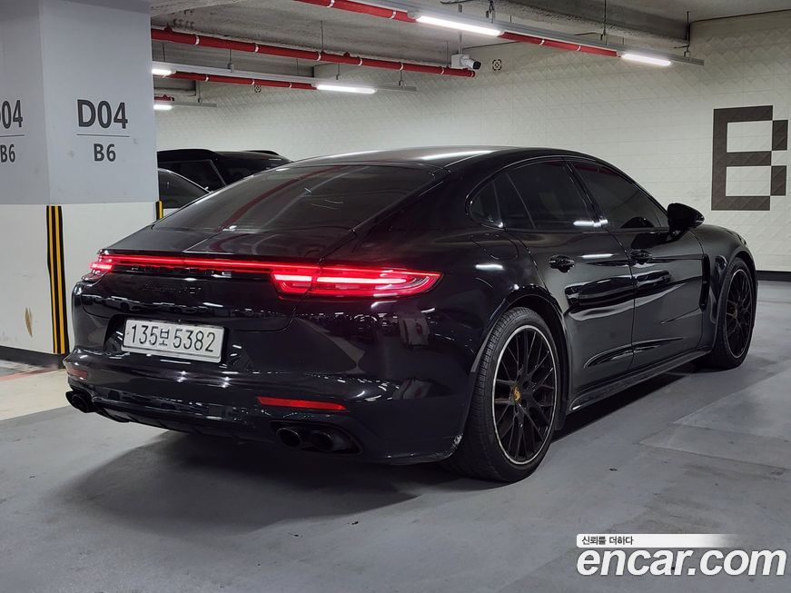Porsche Panamera 2020