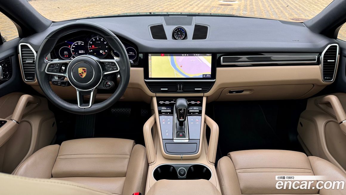 Porsche Cayenne 2021