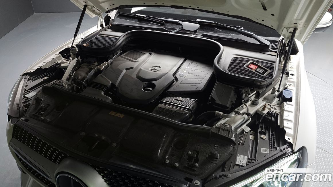 Mercedes-Benz GLE-Class 2023