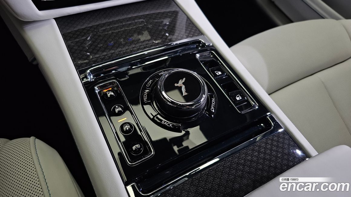 Rolls-Royce Ghost 2023