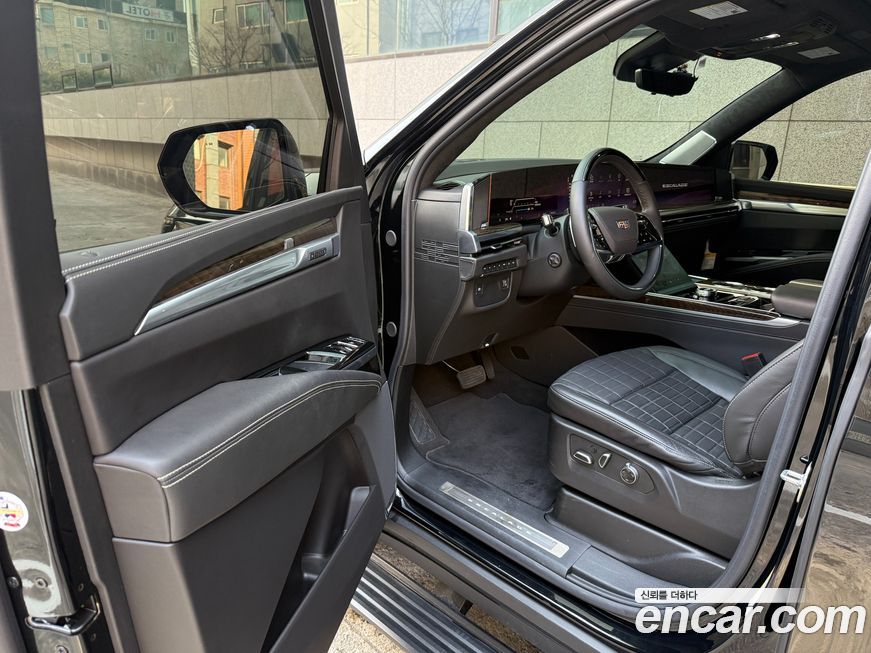 Cadillac Escalade 2025