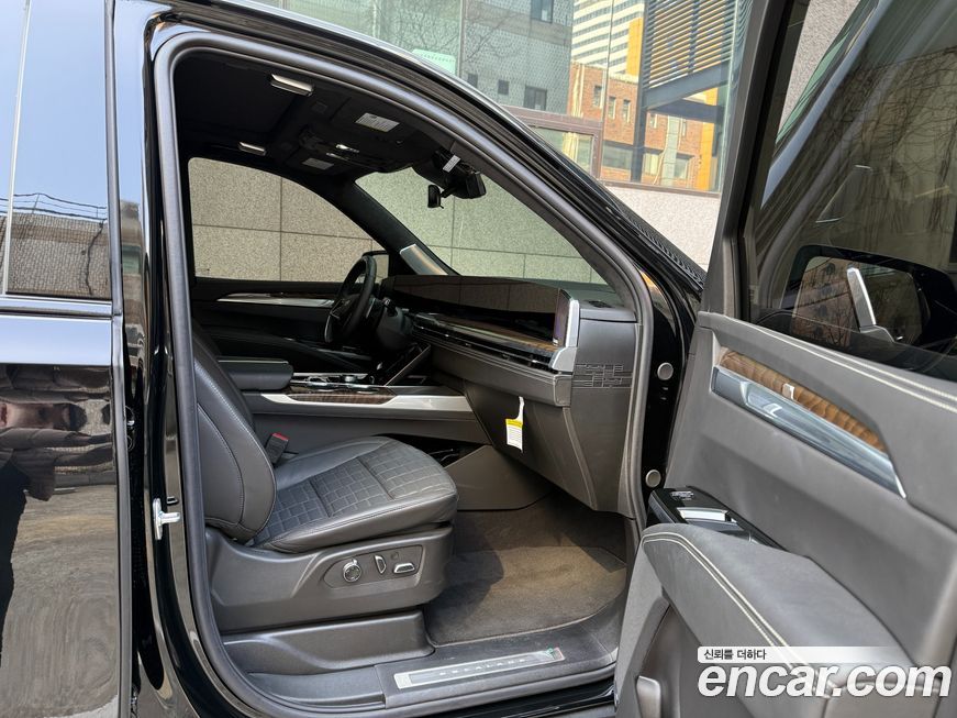 Cadillac Escalade 2025