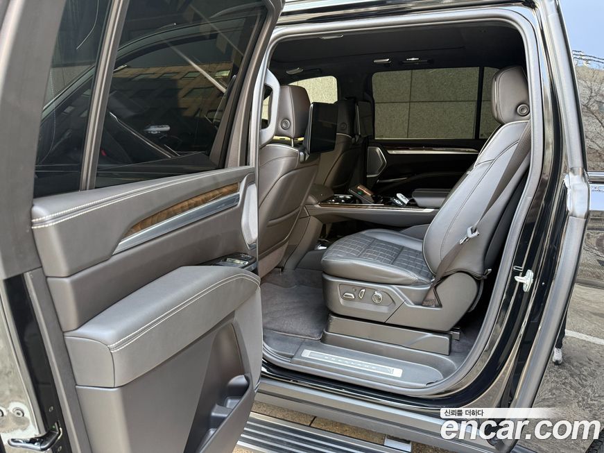 Cadillac Escalade 2025