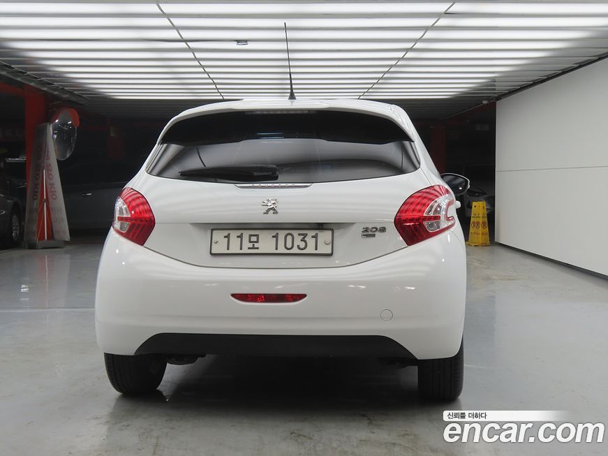 Peugeot 208 2015