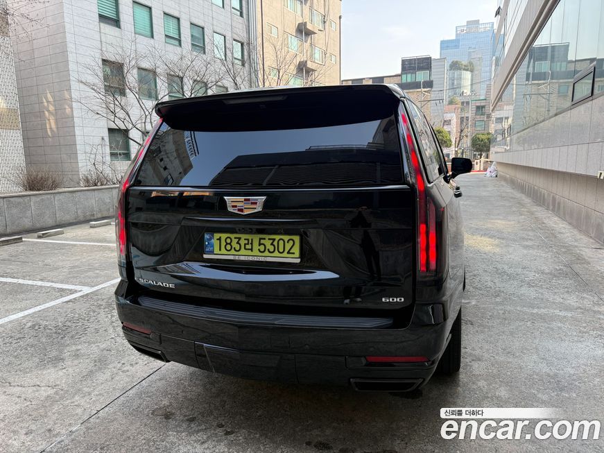 Cadillac Escalade 2025