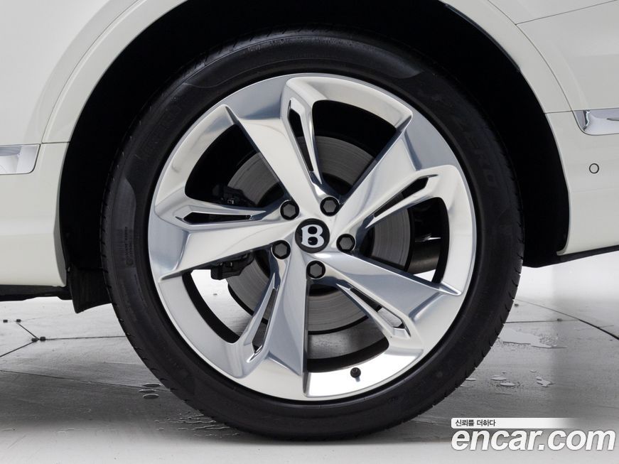 Bentley Bentayga 2025