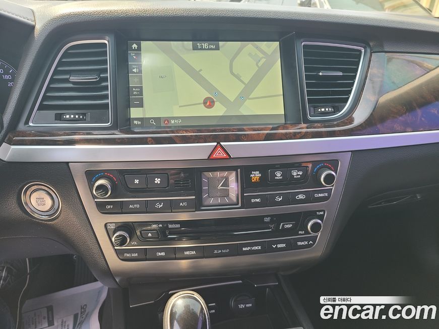 Hyundai Genesis 2016