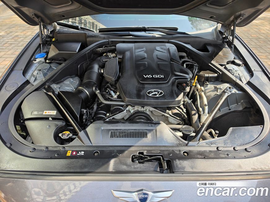 Hyundai Genesis 2016