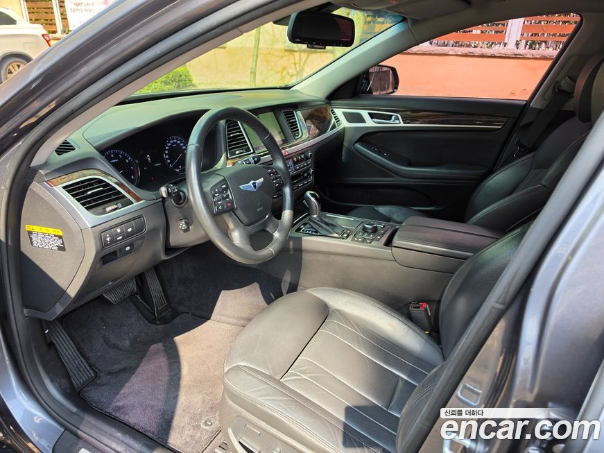 Hyundai Genesis 2016