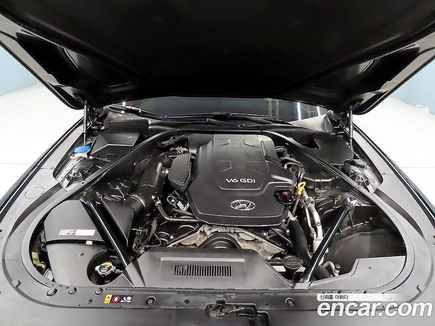 Hyundai Genesis 2016