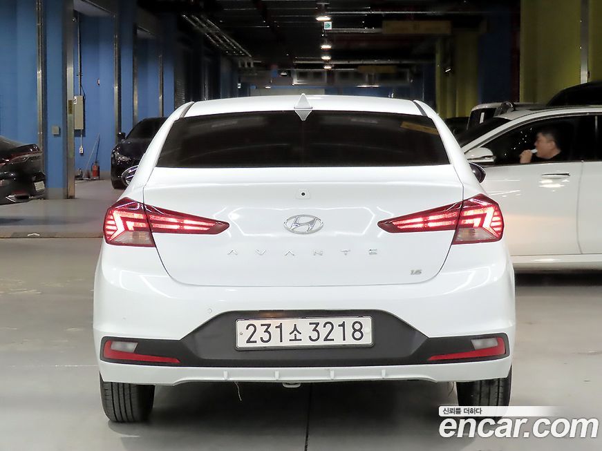 Hyundai AVANTE 2020