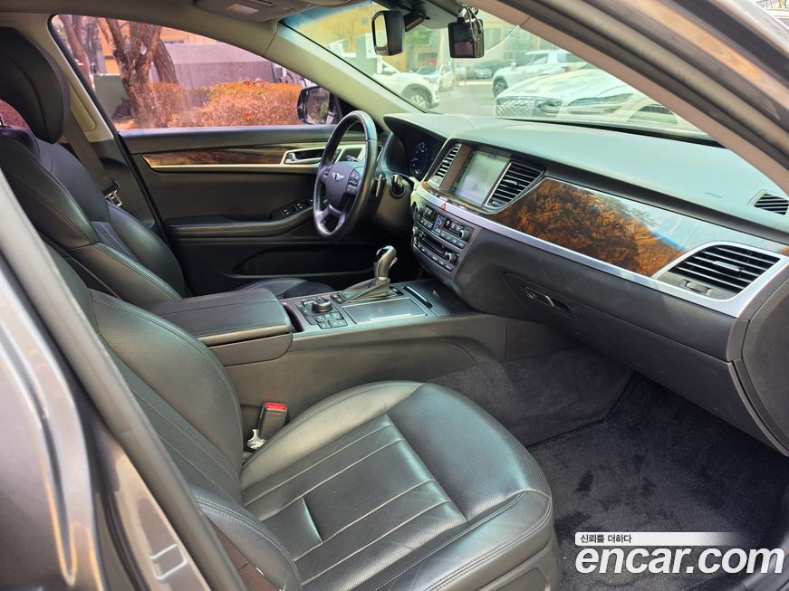 Hyundai Genesis 2016