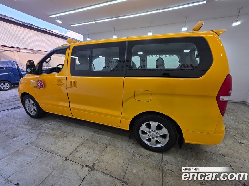 Hyundai Starex 2019