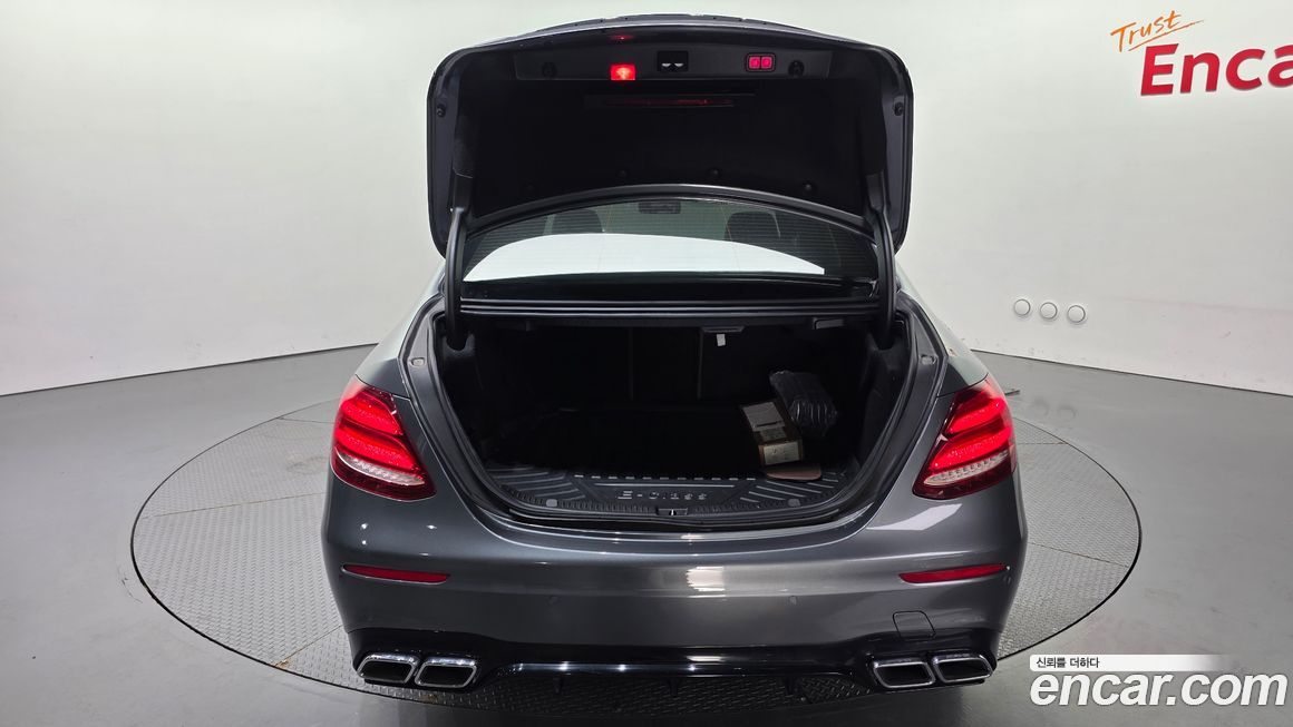 Mercedes-Benz E-Class 2019