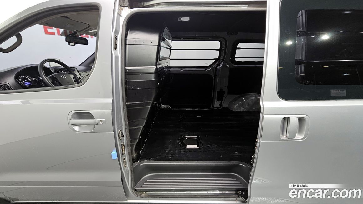 Hyundai Starex 2019