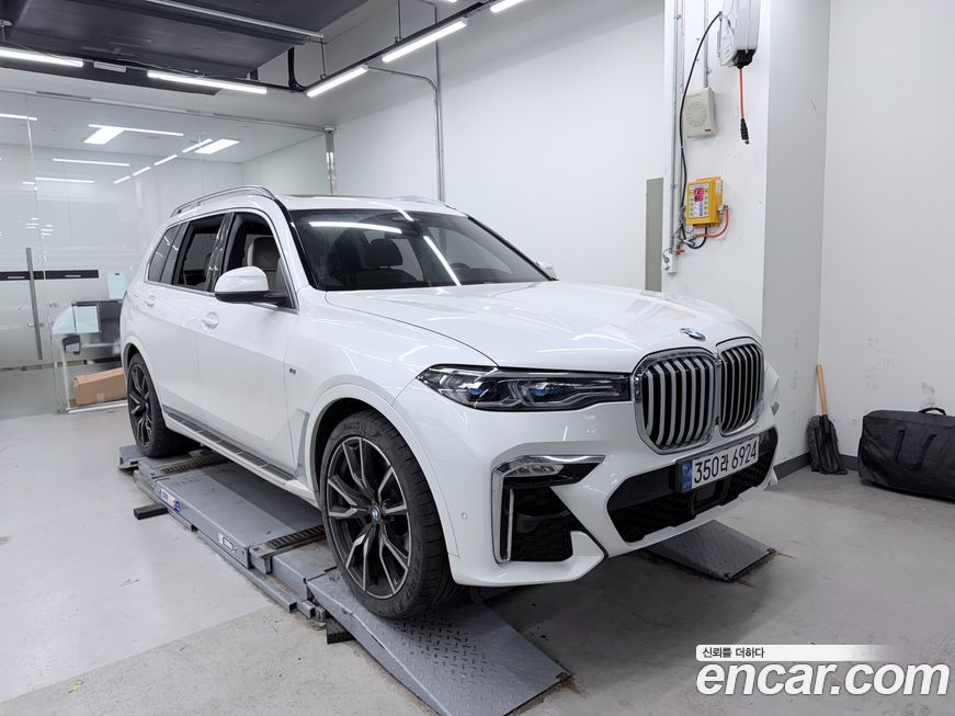 BMW X7 2022