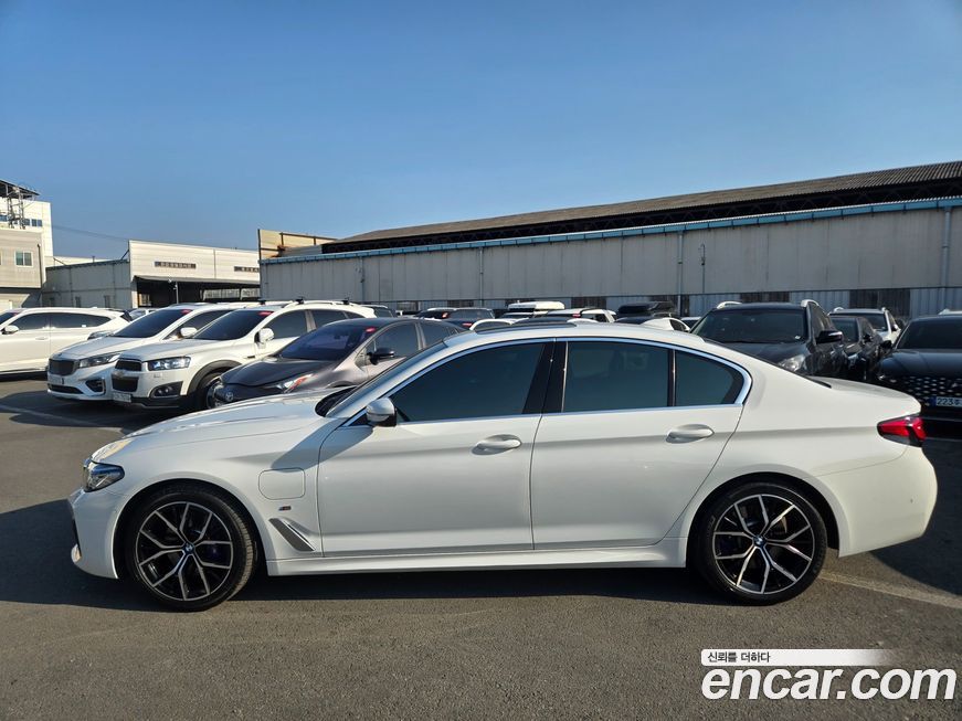 BMW 5-Series 2021