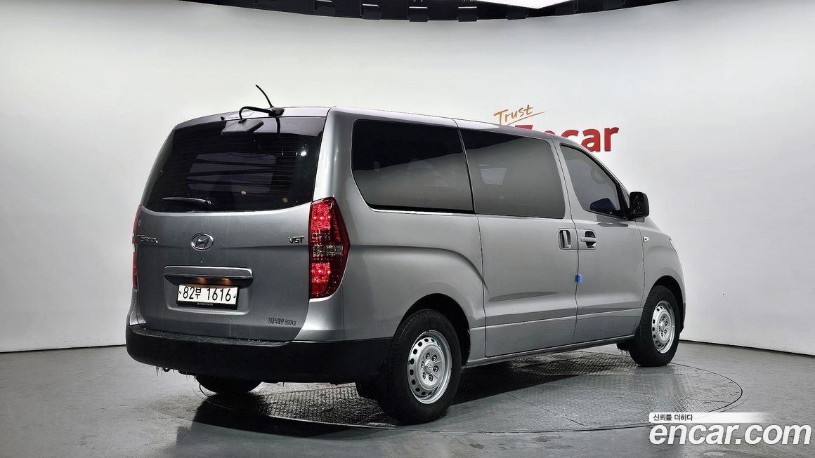 Hyundai Starex 2019