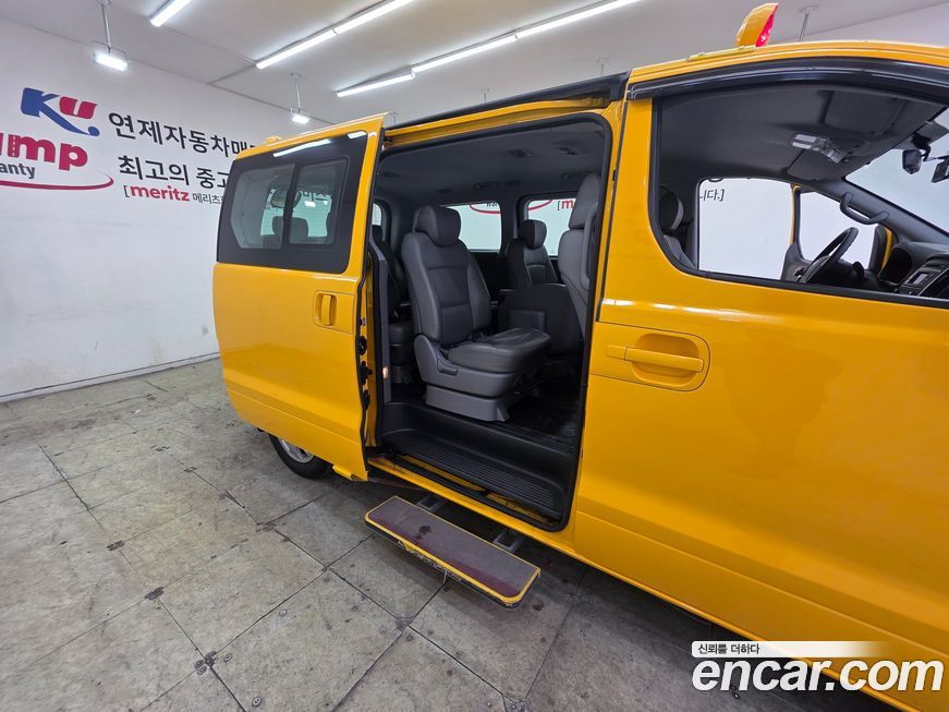 Hyundai Starex 2019