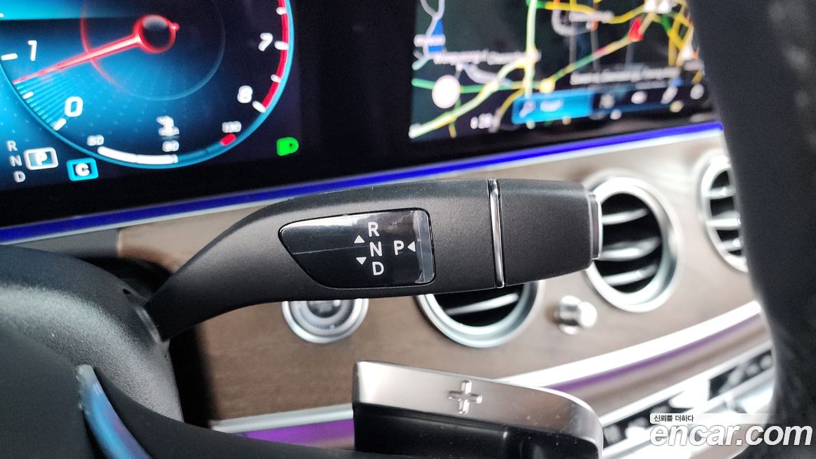 Mercedes-Benz E-Class 2022