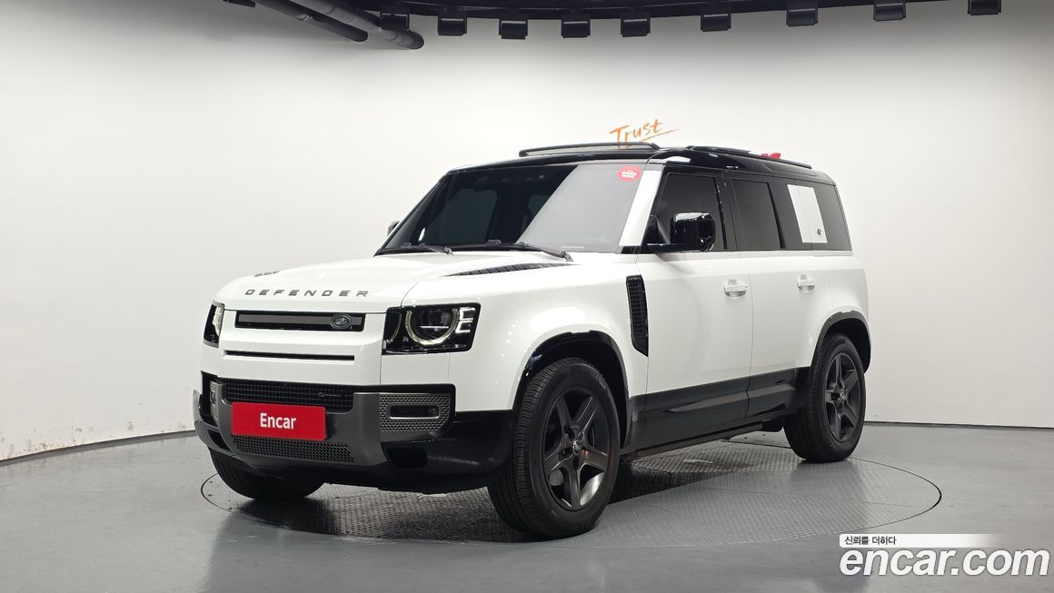 Land Rover Defender 2023