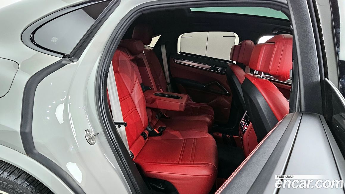 Porsche Cayenne 2022