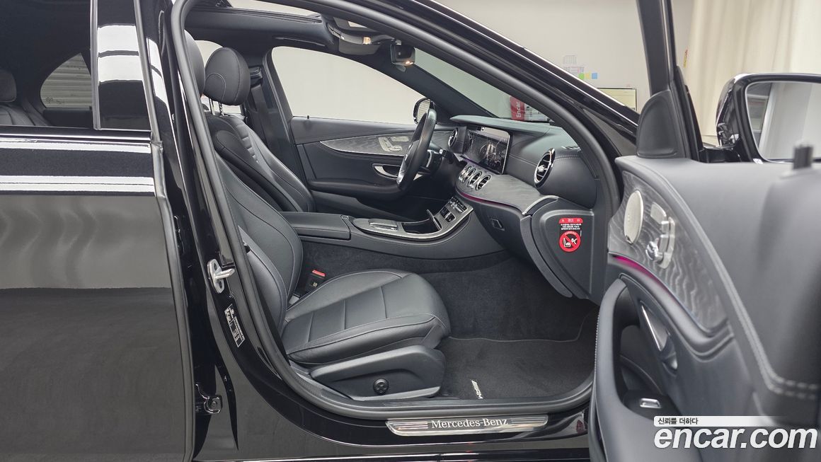 Mercedes-Benz E-Class 2023
